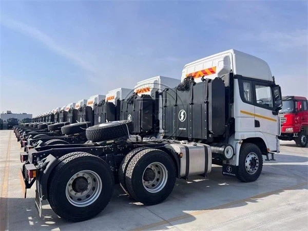 Good Condition Shacman X3000 Tractor Truck 6x4 suppliers
